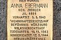 Dieser &bdquo;Stolperstein&ldquo; erinnert in der Lilienstraße in Rottenbauer an die hier aufgewachsene Anna Ebermann.