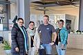 Übergabe des Rollstuhls von Orthopädiehaus Efinger (von links): Shela Dagadu, Helene Vogel, Sven Schmitt und Stella Dagadu-Strenge.