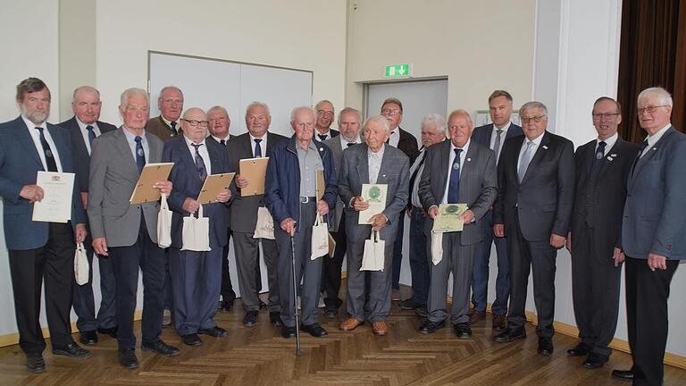 40 Jahre üben diese Siebener bereits das älteste kommunale Ehrenamt in Bayern aus.