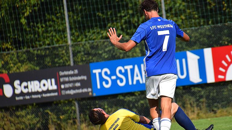 Sichtbar schmerzhaft war die 1:4-Niederlage der SG Oberleichtersbach/Modlos gegen den FC Westheim. - Sichtbar schmerzhaft war die 1:4-Niederlage der SG Oberleichtersbach/Modlos gegen den FC Westheim. Sichtbar schmerzhaft war die 1:4-Niederlage der SG Oberleichtersbach/Modlos gegen den FC Westheim. - Sichtbar schmerzhaft war die 1:4-Niederlage der SG Oberleichtersbach/Modlos gegen den FC Westheim.
