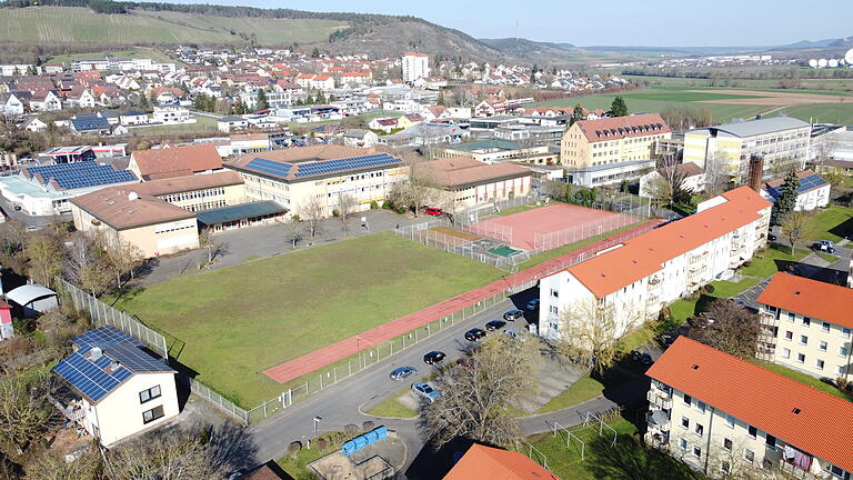 Das Frobenius-Gymnasium in Hammelburg. Das Frobenius-Gymnasium in Hammelburg.