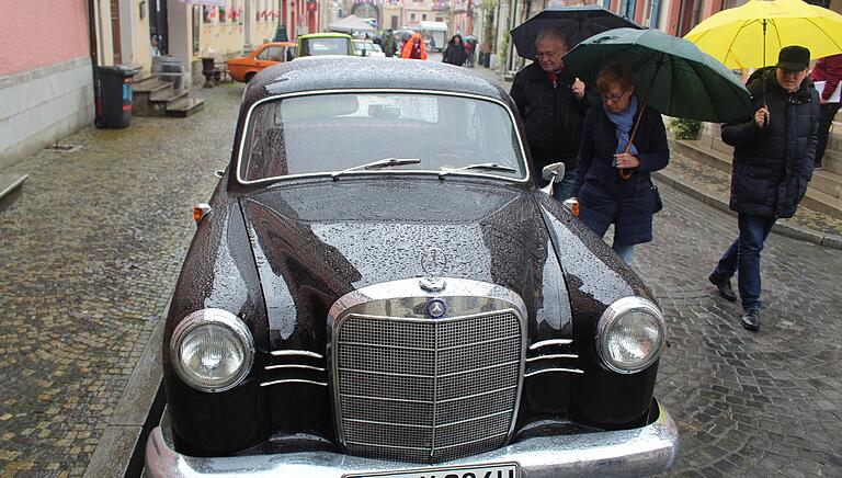 Der Sonntag: eher verregnet. Auto-Senioren bestaunen geht aber immer.