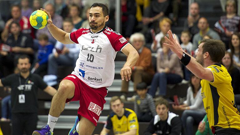 Emil Feuchtmann (am Ball) war zwischen 2013 und 2015 Mittelmann des HSC Bad Neustadt. Emil Feuchtmann (am Ball) war zwischen 2013 und 2015 Mittelmann des HSC Bad Neustadt.