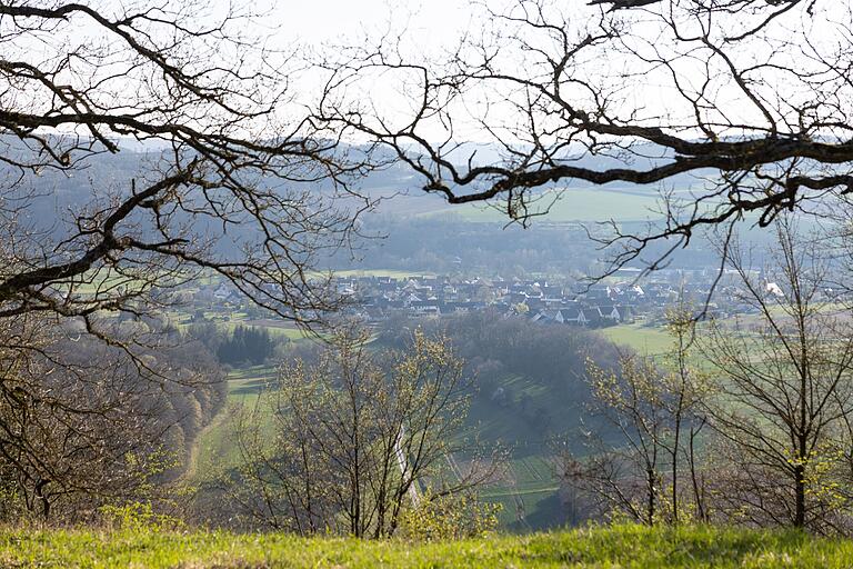 Der Rundum-Blick ins Werntal von der Burgruine Homburg ist grandios. Der Rundum-Blick ins Werntal von der Burgruine Homburg ist grandios.