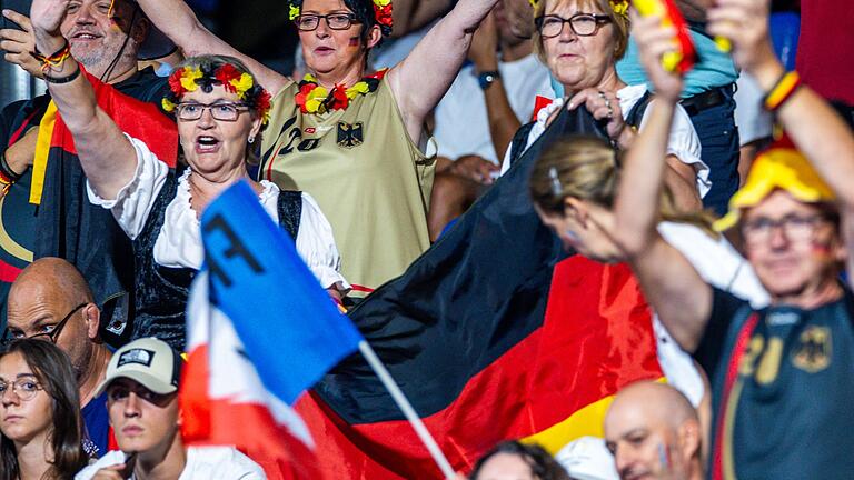 Paris verlängert Partystimmung mit Paralympics       -  Auf den Zuschauerrängen herrscht während der Wettkämpfe eine Riesenstimmung.