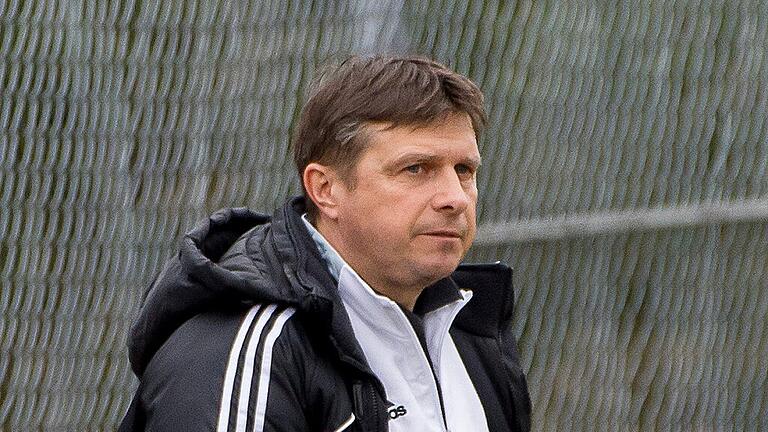 Jürgen Schrenk (im Bild) wird ab Juli 2021 den VfR Stadt Bischofsheim trainieren. Jürgen Schrenk (im Bild) wird ab Juli 2021 den VfR Stadt Bischofsheim trainieren.