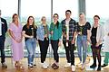 Wir gratulieren den Absolventinnen und dem Absolventen: Nicole Ritschel, Eva Burger, Dylan Fonseca, Julia Göller, Ramona Ziegler, Melina Veth, Anna Lauerbach, Tanja Warda (Fachweiterbildung Intermediate Care &amp; erstes Jahr I&amp;A-Weiterbildung). Von links Pflegedirektor Michael Müller mit Kursleitung Miriam Pfaff, von rechts Prof. Dr. Hauke Rensing und Kursleitung Meike Wiederer. Auf dem Bild fehlen Eva Burger, Ramona Ziegler und Tanja Warda.