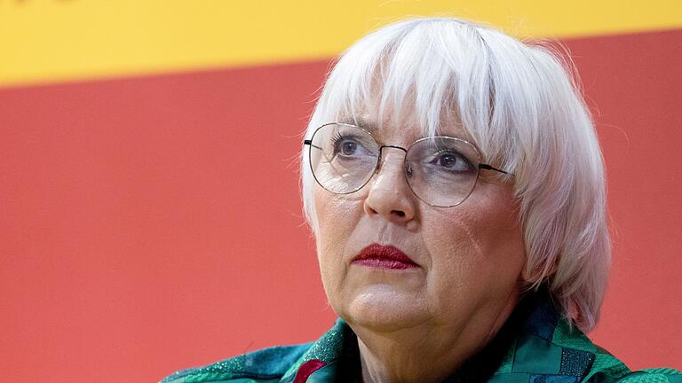 Claudia Roth (Grüne).jpeg       -  Kulturstaatsministerin Claudia Roth (Grüne) hat es aktuell nicht leicht. Bei 'jewrovision' wurde sie ausgebuht.