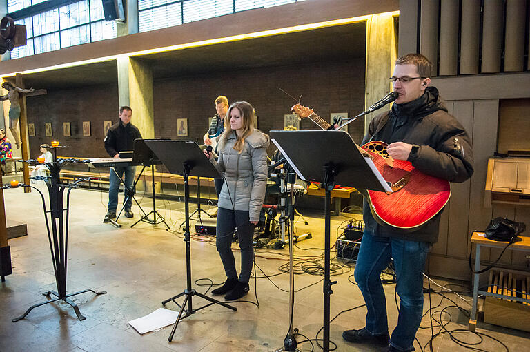 Die Band Funtasy untermalte den Faschingsgottesdienst in St. Michael.&nbsp;