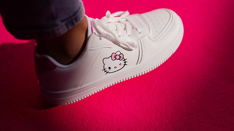 50 Jahre Hello Kitty - Hello Kittys Design hat es vom Kinderzimmer zur Lifestyle-Marke geschafft. (Foto Archiv) 50 Jahre Hello Kitty - Hello Kittys Design hat es vom Kinderzimmer zur Lifestyle-Marke geschafft. (Foto Archiv)