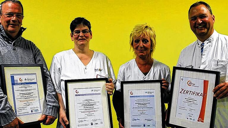 Qualifiziert für die Behandlung von Wunden: Die Geomed-Klinik ist seit Dezember 2012 zertifiziertes Wundtherapiezentrum. Zu dem Wundexpertenteam gehören (von links) Dr. Ludwig Gröber, Elke Niedermeier, Andrea Hoffmann und Dr. Michael Dietrich.