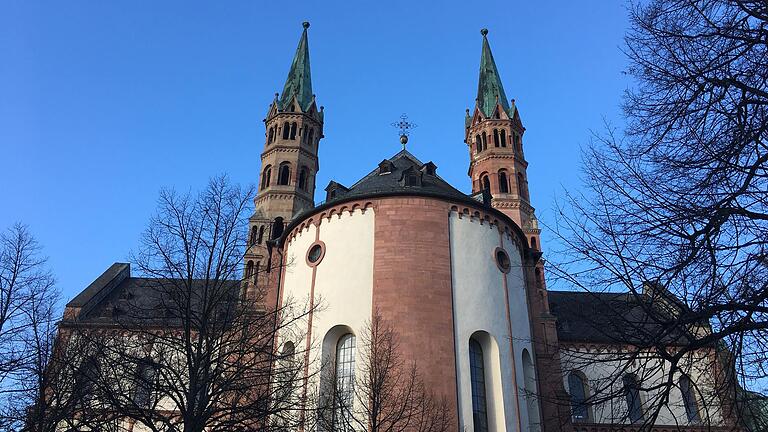 Im Bistum Würzburg wird wieder gegen einen Pfarrer wegen des Verdachts auf sexuellen Missbrauch ermittelt. Im Bistum Würzburg wird wieder gegen einen Pfarrer wegen des Verdachts auf sexuellen Missbrauch ermittelt.