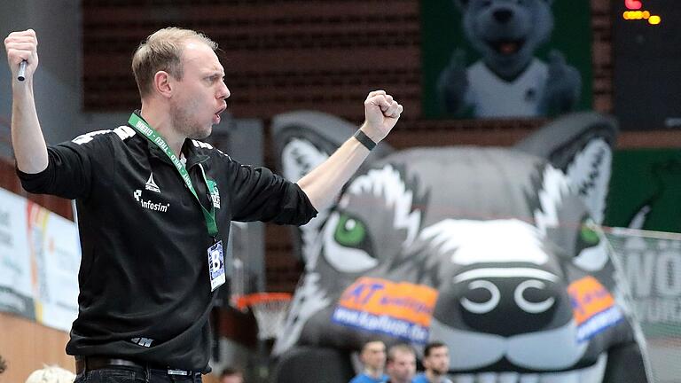 Trainer Johannes Heufelder und seine Wölfe Würzburg hatten zuletzt neunmal in Folge die Gelegenheit, nach Siegen zu jubeln. Am Samstag in Pfullingen hat das Team die Chance, seine Serie auszubauen. Trainer Johannes Heufelder und seine Wölfe Würzburg hatten zuletzt neunmal in Folge die Gelegenheit, nach Siegen zu jubeln. Am Samstag in Pfullingen hat das Team die Chance, seine Serie auszubauen.
