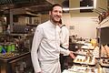 Steffen Szabo,&nbsp;ehemals jüngster Sternekoch, bereitet die kulinarischen Leckerbissen zum Empfang vor. Er ist Küchenchef im Gourmet-Restaurant 'Le Frankenberg' auf Schloss Frankenberg.