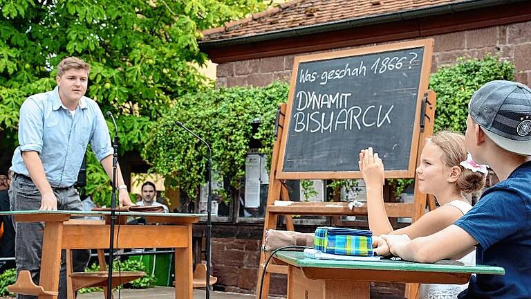 Bruderkrieg Uettingen Gedenkveranstaltung - „Was geschah 1866?“ Die mundARTisten begeisterten mit ihrem kurzweiligen Theaterstück. Bruderkrieg Uettingen Gedenkveranstaltung - „Was geschah 1866?“ Die mundARTisten begeisterten mit ihrem kurzweiligen Theaterstück.