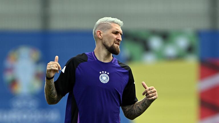 Euro 2024: Training Nationalmannschaft - Robert Andrich hält sich an die Regeln. Euro 2024: Training Nationalmannschaft - Robert Andrich hält sich an die Regeln.