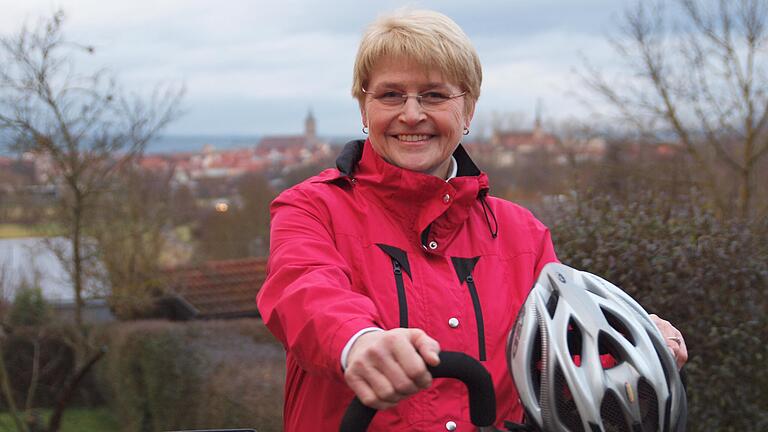 Gabi Gröschel (71) kritisiert das Gießkannenprinzip bei der Pauschale, fürchtet aber bei einer Differenzierung ein 'Bürokratiemonster'.