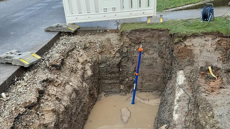 Ein Wasserrrohrbruch in Hohlach war verantwortlich dafür, dass das Dorf einen Tag ohne Wasser blieb