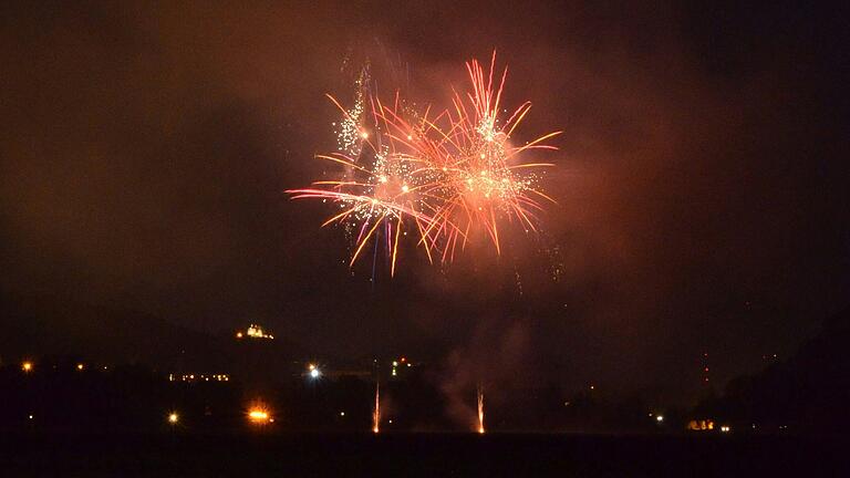 Das große Abschluss-Feuerwerk gehört traditionell zu den Highlights beim Rakoczy-Fest in Bad Kissingen.