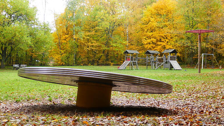 Kühner Vorstoß der 5-Sterne-Gemeinden aus dem Landkreis Haßberge: Sie bieten keine Immobilie an, sondern wollen das Naturparkzentrum auf der grünen Wiese errichten. Nämlich auf dem Marswaldspielplatz zwischen Zell und Oberschleichach.&nbsp;