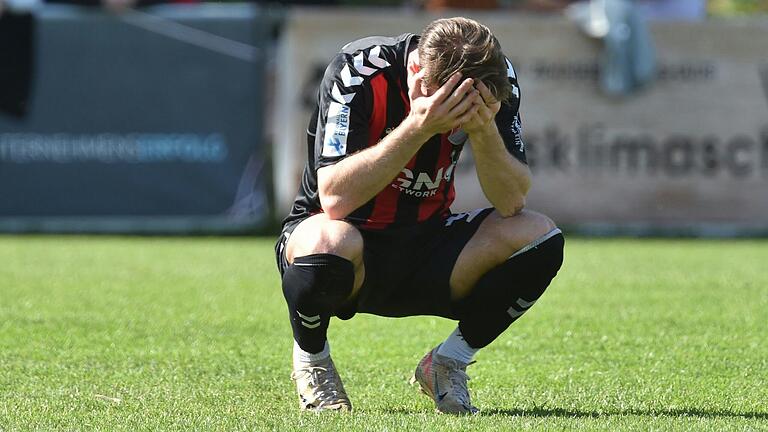 Der TSV Aubstadt (im Bild Leonard Langhans) hat gegen den FC Augsburg II in Überzahl den 1:1-Ausgleich kassiert.