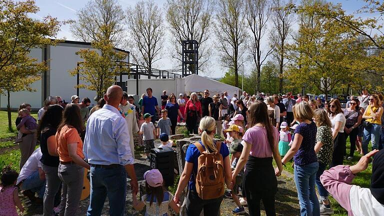 Mit einem Segensfest wurde die neue Kinderkrippe in Oberwildflecken übergeben.       -  Mit einem Segensfest wurde die neue Kinderkrippe in Oberwildflecken übergeben.