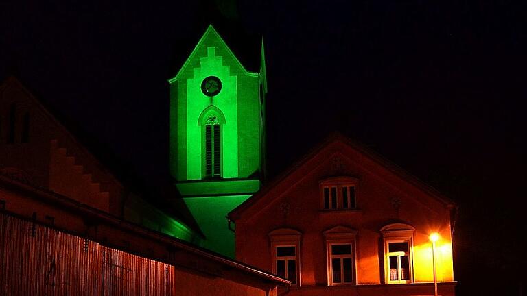 Die Turmglockenanlage in der Pfarrkirche Hergolshausen soll eine neue Steuerungsanlage erhalten, weil die alte störungsanfällig ist. Doch wer trägt die Kosten?