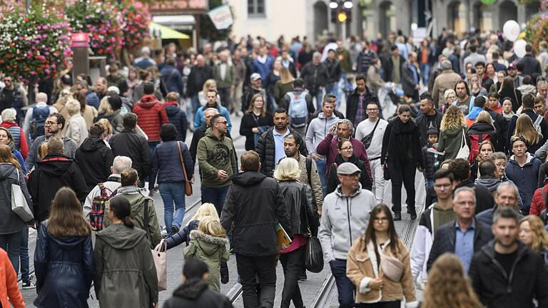 Volle Innenstadt: Zum Mantelsonntag 2019 kamen rund 150 000 Menschen.