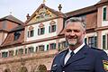 Oliver Mehler ist neuer Leiter der Polizeiinspektion Hammelburg, die im ehemaligen fürstbischöflichen Schloss untergebracht ist.       -  Oliver Mehler ist neuer Leiter der Polizeiinspektion Hammelburg, die im ehemaligen fürstbischöflichen Schloss untergebracht ist.