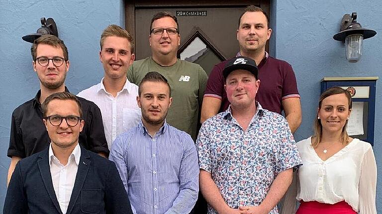 Die Spitze der Jungen Union Hofheim bilden (hinten von links) Nikolas Baumann, Nico Hofmann, Alexander Bergmann, Philipp Schubart sowie (vorne von links) Moritz Meisel, Matthias Koch, Vorsitzender Jonathan Eller und JU-Kreisvorsitzende Stephanie Hümpfner. Die Spitze der Jungen Union Hofheim bilden (hinten von links) Nikolas Baumann, Nico Hofmann, Alexander Bergmann, Philipp Schubart sowie (vorne von links) Moritz Meisel, Matthias Koch, Vorsitzender Jonathan Eller und JU-Kreisvorsitzende Stephanie Hümpfner.