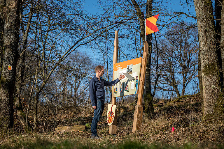 Mit dem Wandersiegel als Premiumweg ausgezeichnet: die Spessart-Tour 'Stolzenberger Ritterblick'.