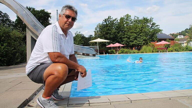 Das Freibad in Burgsinn wird 50. Bademeister Ralf Knüttel feiert das am Wochenende mit dem Schwimmbadfest.