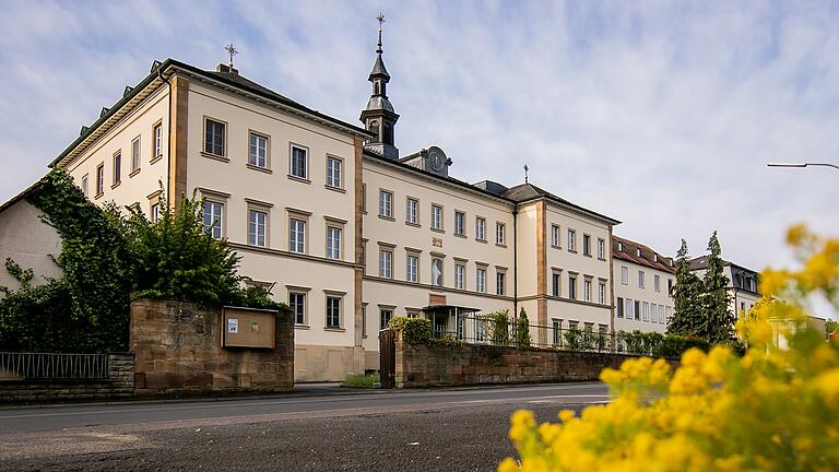 In dem ehemaligen Kloster 'Maria Schnee' in Lülsfeld (Lkr. Schweinfurt) lebt eine Gemeinschaft namens 'Go&amp;Change'.