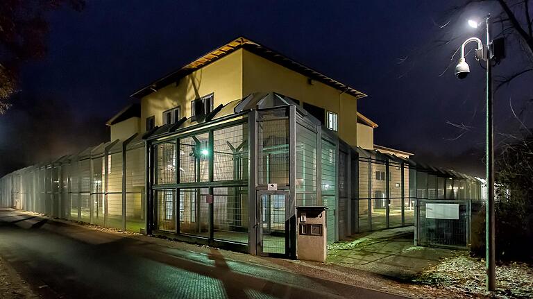 Die forensischen Kliniken der Bezirkskrankenhäuser Lohr und Werneck sind massiv überbelegt. Das Bild zeigt die forensische Klinik in Werneck. Die forensischen Kliniken der Bezirkskrankenhäuser Lohr und Werneck sind massiv überbelegt. Das Bild zeigt die forensische Klinik in Werneck.