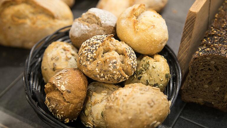 Der Gemeinderat Oberstreu fasste bereits in einer nichtöffentlichen Sitzung im August den Grundsatzbeschluss, dass die Gemeinde Oberstreu eine Bäckereiverkaufsstelle (Symbolbild) auf eigene Rechnung betreibt. Dies wurde in der jüngsten Sitzung bekanntgegeben.