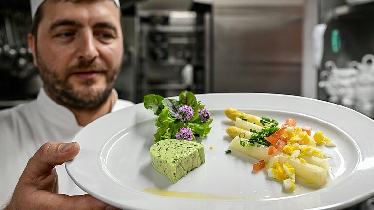 Spargel als Brotzeit? Eine Idee vom Gasthof Bären aus Randersacker.&nbsp;