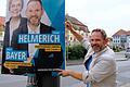 Frank Helmerich, Direktkandidat der Freien Wähler im Stimmkreis Haßberge und Rhön-Grabfeld, beim Abbau der Wahlplakate am Montagmittag in Bad Königshofen.