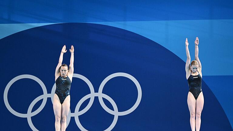 Paris 2024 - Schwimmen       -  Lena Hentschel und Jette Müller verpassen im Olympia-Synchronspringen eine Medaille.