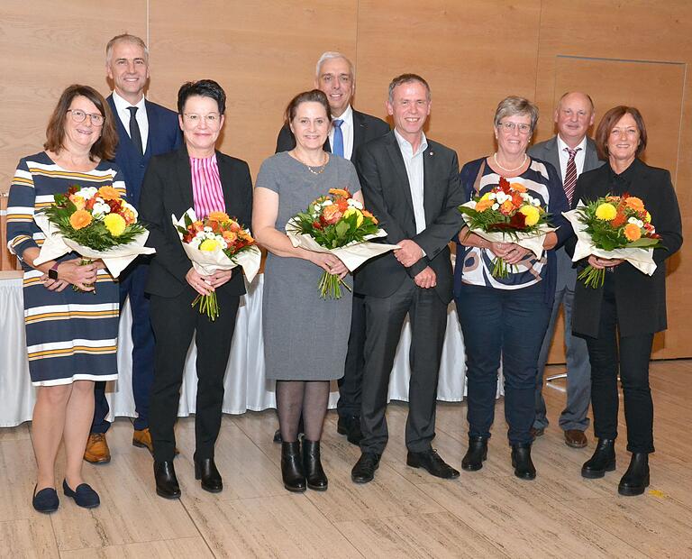 Wurden für 40 Jahre bei der Raiffeisenbank geehrt. Wurden für 40 Jahre bei der Raiffeisenbank geehrt. 