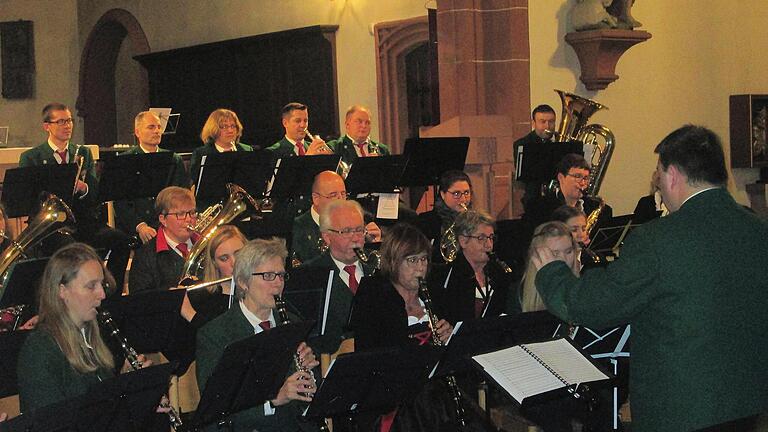 Die Sehnsucht nach Konzerten und Veranstaltungen teilt die Stadtkapelle Hammelburg (Foto: Konzert in der Stadtpfarrkirche) mit zahlreichen anderen Kulturvereinen.       -  Die Sehnsucht nach Konzerten und Veranstaltungen teilt die Stadtkapelle Hammelburg (Foto: Konzert in der Stadtpfarrkirche) mit zahlreichen anderen Kulturvereinen.