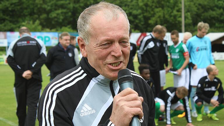 Befürworten schon länger einen Saisonabbruch: Sportleiter Erich Barfuß und sein FC Sand Befürworten schon länger einen Saisonabbruch: Sportleiter Erich Barfuß und sein FC Sand