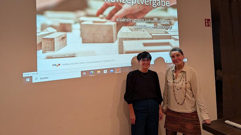 Natalie Schaller und Ines-Ulrike Rudolf       -  Referentin Natalie Schaller (links), Architektin für die stattbau München GmbH, und Ines-Ulrike Rudolf, tätig im Treibhaus-Büro.