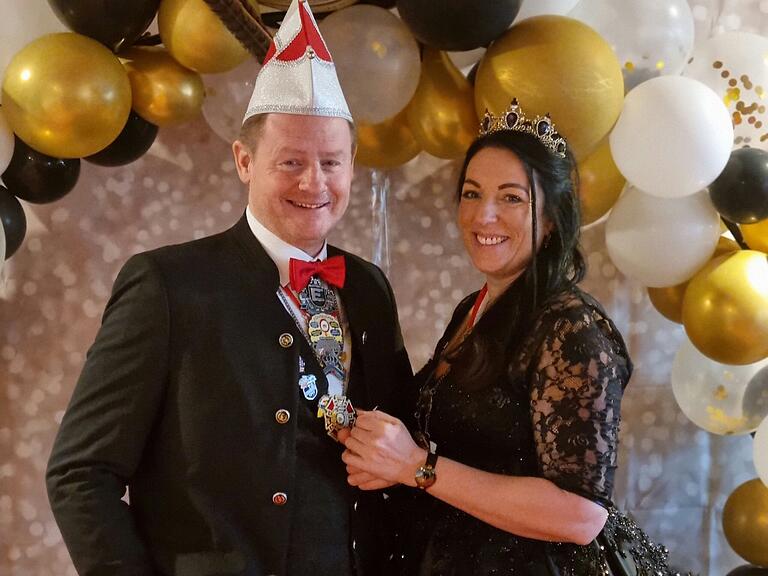 Nicole Starkmann und Peter Most sind gerne das Prinzenpaar beim Höpper-Elfer in Albertshofen. Nicole Starkmann und Peter Most sind gerne das Prinzenpaar beim Höpper-Elfer in Albertshofen.