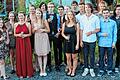 Krönender Abschluss in der Freien Waldorfschule: (von links) Jana Karamanis, Jasmin Reinhard, Miriam Heller, Malina Baum, Leah Bayer, Michael Hartmann, Johannes Heimburg, Aaron Schemm, Paulina Heim, Sophie Koch, Philip Gruhn, Michael Schmidt, Jonas Griebel, Anton Worch, Lukas Wasser und Jonas Schleyer.