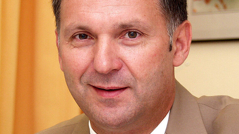 Ließ ein Gespräch zwischen Ulvi K. und seinem Vater abhören: der frühere Soko-Leiter Wolfgang Geier Ließ ein Gespräch zwischen Ulvi K. und seinem Vater abhören: der frühere Soko-Leiter Wolfgang Geier
