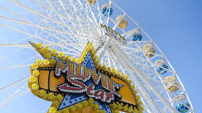 Die Volksfestsaison wird eröffnet. Am Samstag um 16 Uhr beginnt auf der Würzburger Talavera das Frühjahrsvolksfest.