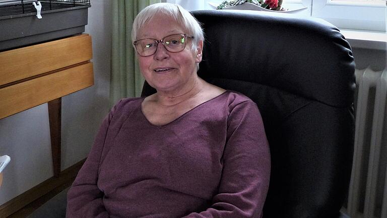 In der SOS-Dorfgemeinschaft Hohenroth gibt es nun eine Wohnstätte für ältere Menschen. Die 74-Jährige Marietta ist eine der ersten Bewohnerinnen des neuen Zentrums. Zuvor lebte sie in der Villa Adelmann in Burgsinn. In der SOS-Dorfgemeinschaft Hohenroth gibt es nun eine Wohnstätte für ältere Menschen. Die 74-Jährige Marietta ist eine der ersten Bewohnerinnen des neuen Zentrums. Zuvor lebte sie in der Villa Adelmann in Burgsinn.