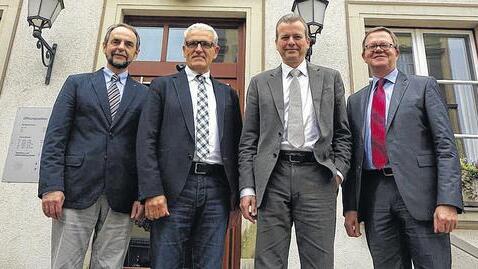 Bayerischer Städtetag gastiert in Bad Neustadt       -  Nürnbergs Oberbürgermeister Dr. Ulrich Maly (Zweiter von rechts) weilte in seiner Funktion als Vorsitzender des Bayerischen Städtetags in der Kurstadt.