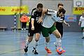 Teuer verkaufte sich der Rhöner Kreisligist SV Burgwallbach/Leutershausen (links Pascal Memmler) bei der Futsal-Bezirksmeisterschaft in Haßfurt. Im Viertelfinale musste der SV nach einem unglücklichen 0:1 gegen die FT Schweinfurt die Segel streichen.