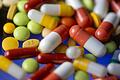 Medikamente - Tabletten       -  Die deutsche Pharmaindustrie erwartet Wachstum, warnt aber vor US-Zöllen (Archivfoto).